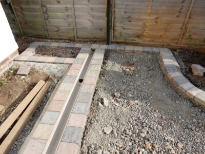 Block Paved Driveway in Wonersh, Guildford, Surrey - Marshall's Drivesett Tegula Traditional block paving. Driveways for Surrey and Hampshire - MDB Landscapes