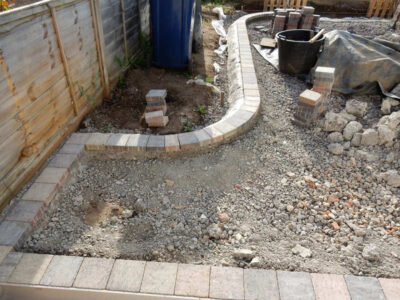 Block Paved Driveway in Wonersh, Guildford, Surrey - Marshall's Drivesett Tegula Traditional block paving. Driveways for Surrey and Hampshire - MDB Landscapes