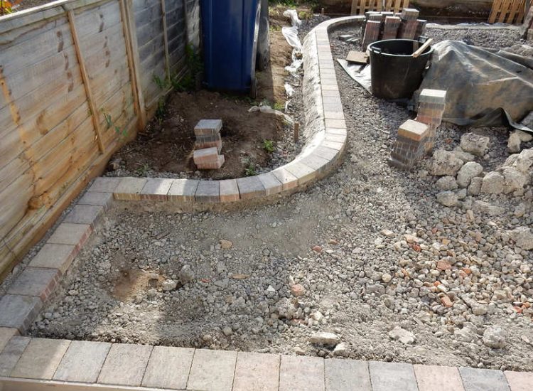 Block Paved Driveway in Wonersh, Guildford, Surrey - Marshall's Drivesett Tegula Traditional block paving. Driveways for Surrey and Hampshire - MDB Landscapes