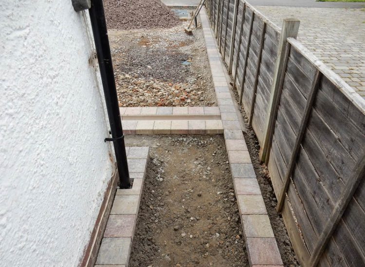 Block Paved Driveway in Wonersh, Guildford, Surrey - Marshall's Drivesett Tegula Traditional block paving. Driveways for Surrey and Hampshire - MDB Landscapes