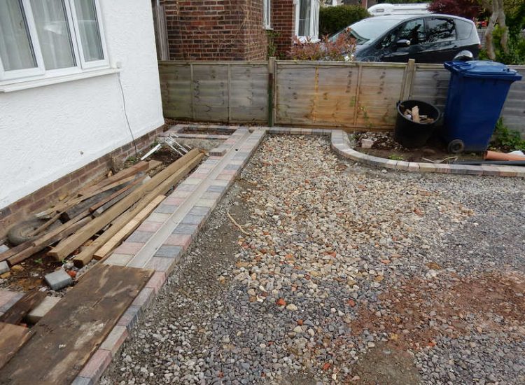 Block Paved Driveway in Wonersh, Guildford, Surrey - Marshall's Drivesett Tegula Traditional block paving. Driveways for Surrey and Hampshire - MDB Landscapes