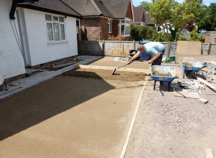 Block Paved Driveway in Wonersh, Guildford, Surrey - Marshall's Drivesett Tegula Traditional block paving. Driveways for Surrey and Hampshire - MDB Landscapes