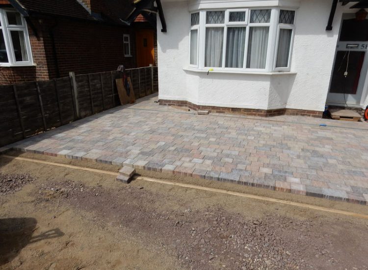 Block Paved Driveway in Wonersh, Guildford, Surrey - Marshall's Drivesett Tegula Traditional block paving. Driveways for Surrey and Hampshire - MDB Landscapes