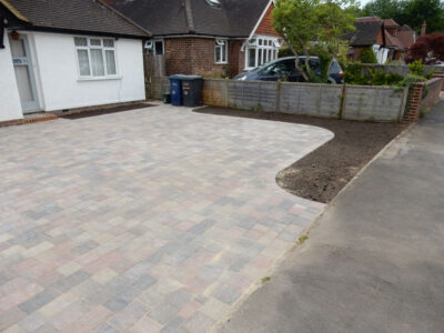 Block Paved Driveway in Wonersh, Guildford, Surrey - Marshall's Drivesett Tegula Traditional block paving. Driveways for Surrey and Hampshire - MDB Landscapes