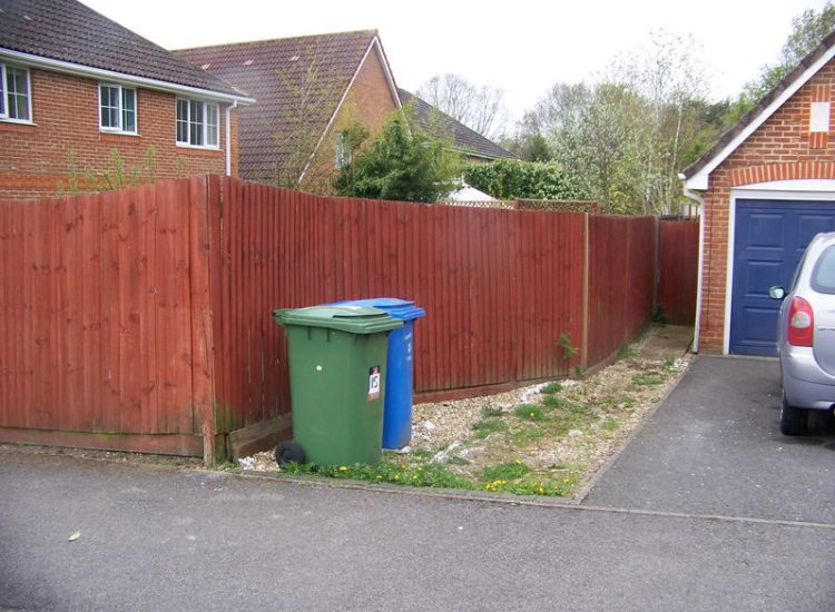 Feather Edge Panel Fencing in Aldershot, Hampshire - Boundary line fencing with concrete posts and concrete gravel boards. Garden Fencing - MDB Landscapes