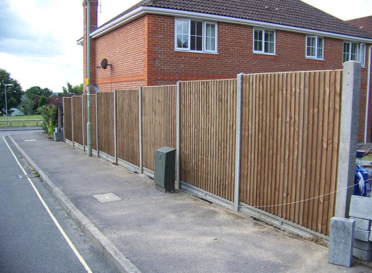 Feather Edge Panel Fencing in Aldershot, Hampshire - Boundary line fencing with concrete posts and concrete gravel boards. Garden Fencing - MDB Landscapes