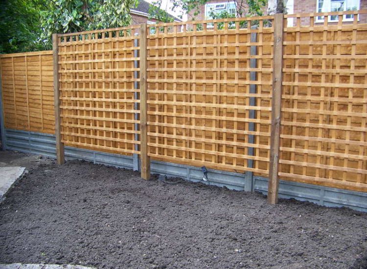 Fencing and Trellis Work in Fleet, Hampshire - Replacement of boundary fencing and the introduction of trellis work for climbing plants. Garden Fencing - MDB Landscapes