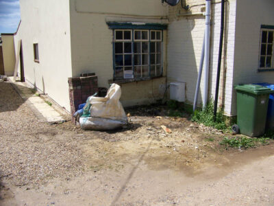 Mint Sandstone Sett Driveway in Sandhurst, Berkshire - Mint sandstone setts used here for both vehicular and pedestrian areas. Driveways for Surrey and Hampshire - MDB Landscapes