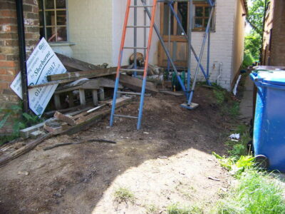 Mint Sandstone Sett Driveway in Sandhurst, Berkshire - Mint sandstone setts used here for both vehicular and pedestrian areas. Driveways for Surrey and Hampshire - MDB Landscapes