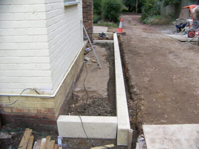 Mint Sandstone Sett Driveway in Sandhurst, Berkshire - Mint sandstone setts used here for both vehicular and pedestrian areas. Driveways for Surrey and Hampshire - MDB Landscapes