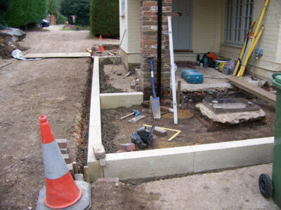 Mint Sandstone Sett Driveway in Sandhurst, Berkshire - Mint sandstone setts used here for both vehicular and pedestrian areas. Driveways for Surrey and Hampshire - MDB Landscapes