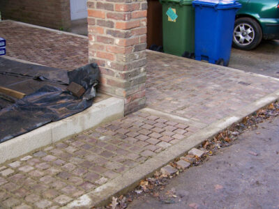 Mint Sandstone Sett Driveway in Sandhurst, Berkshire - Mint sandstone setts used here for both vehicular and pedestrian areas. Driveways for Surrey and Hampshire - MDB Landscapes