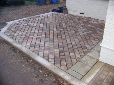 Mint Sandstone Sett Driveway in Sandhurst, Berkshire - Mint sandstone setts used here for both vehicular and pedestrian areas. Driveways for Surrey and Hampshire - MDB Landscapes