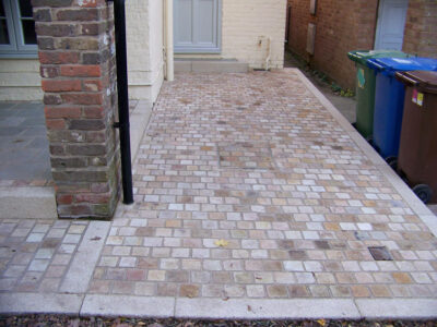 Mint Sandstone Sett Driveway in Sandhurst, Berkshire - Mint sandstone setts used here for both vehicular and pedestrian areas. Driveways for Surrey and Hampshire - MDB Landscapes