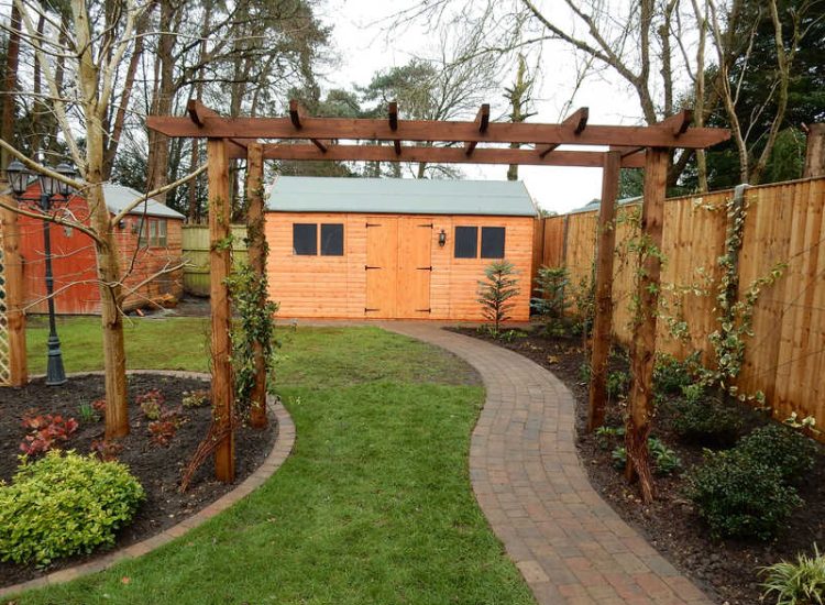 Planting in Fleet, Hampshire - A small planting scheme to fill a previously landscaped garden incorporating both shade and sun loving plants. Garden plants and planting for Surrey and Hampshire - MDB Landscapes