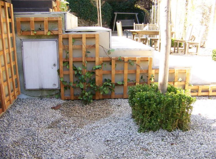 Garden Fencing - MDB Landscapes