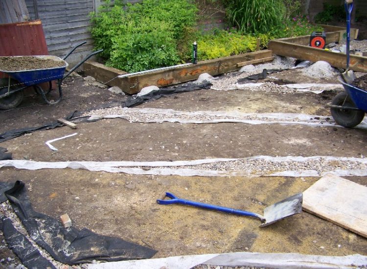 Garden and Lawn Drainage Ascot, Surrey - Including raised lawns, timber planters and gravel walkways. Garden Drainage - MDB Landscapes
