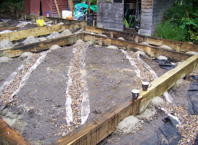 Garden and Lawn Drainage Ascot, Surrey - Including raised lawns, timber planters and gravel walkways. Garden Drainage - MDB Landscapes