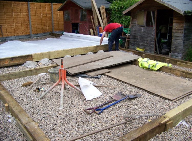 Garden and Lawn Drainage Ascot, Surrey - Including raised lawns, timber planters and gravel walkways. Garden Drainage - MDB Landscapes