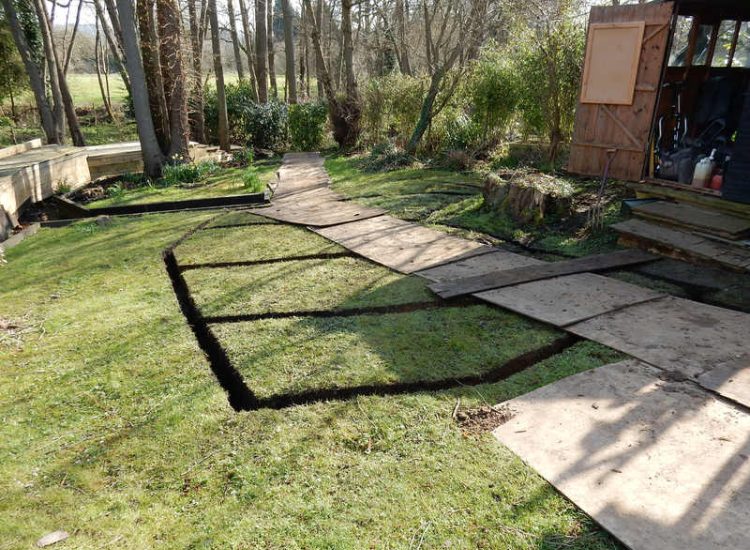 Garden and Lawn Drainage Bramley, surrey - Both top and lower areas of this garden required drainage to prevent constantly boggy areas of lawn. Garden Drainage - MDB Landscapes