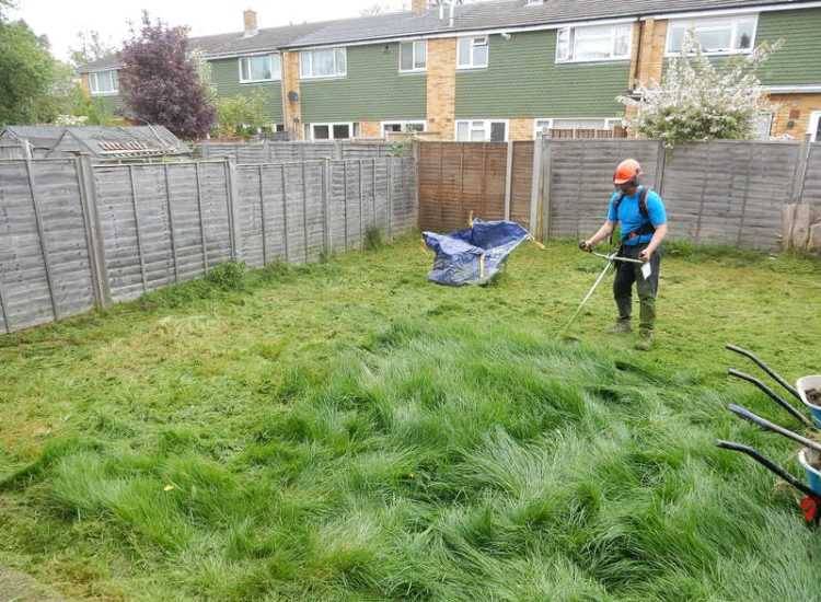 Lawn Drainage Cove, Farnborough, Hampshire - A small confined rear lawn greatly improved with land drainage. Garden drainage - MDB Landscapes