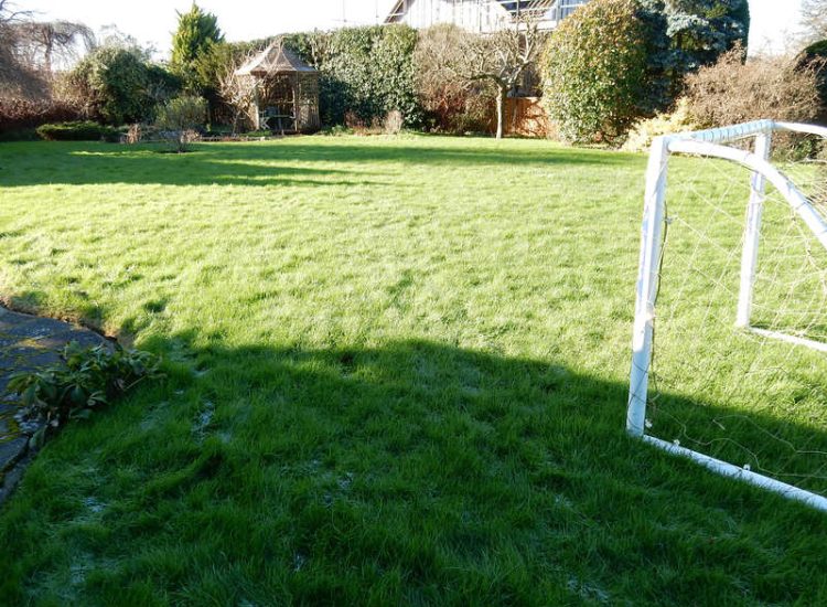 Garden and Lawn Drainage Little Bookham, Leatherhead, Surrey - Extensive land drainage was required through out this garden prior commencement of other landscaping projects. Garden Drainage - MDB Landscapes