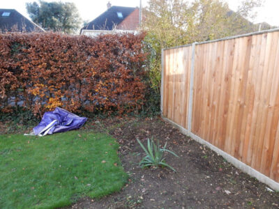 Decorative Aggregate Driveway Farnham, Surrey, GU9 - Old English limestone chippings framed with a crisp and neat edging of sawn granite setts. Decorative Aggregate Driveway Farnham, Surrey, GU9 - Old English limestone chippings framed with a crisp and neat edging of sawn granite setts.