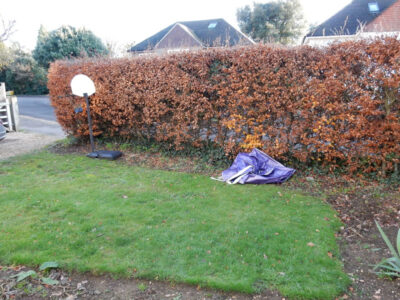 Decorative Aggregate Driveway Farnham, Surrey, GU9 - Old English limestone chippings framed with a crisp and neat edging of sawn granite setts. Decorative Aggregate Driveway Farnham, Surrey, GU9 - Old English limestone chippings framed with a crisp and neat edging of sawn granite setts.
