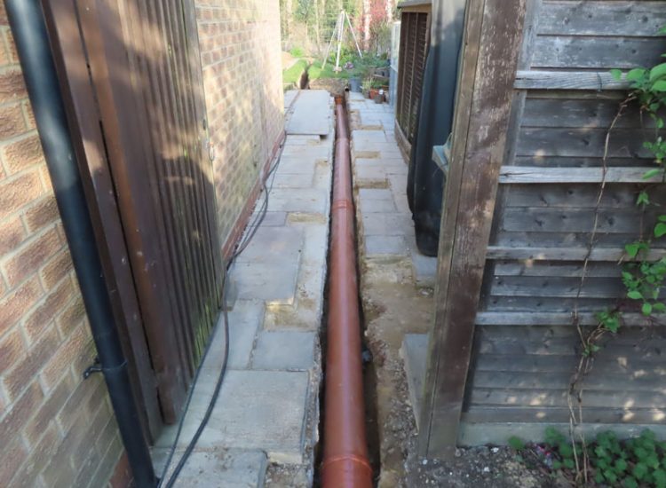 Driveway Drainage Hook, Hampshire, RG27 - Preventive drainage solution to prevent house and garage flooding. Driveway Drainage Hook, Hampshire, RG27 - Preventive drainage solution to prevent house and garage flooding.