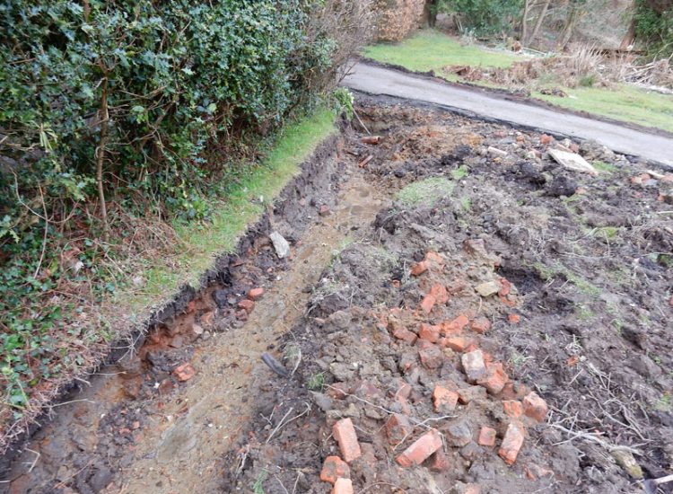 Driveway and Garden Drainage Haslemere, Surrey, GU27 - Ingress and flooding of driveway areas preventing ongoing house development. Driveway and Garden Drainage Haslemere, Surrey, GU27 - Ingress and flooding of driveway areas preventing ongoing house development.
