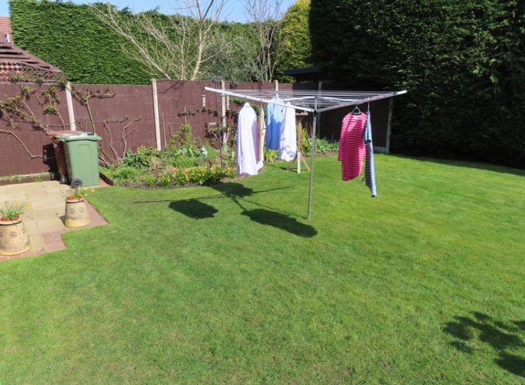 Feather Edge Panel Fencing Sandhurst, Berkshire, GU47 - Extensive new feather edge panel fencing to replace old and dilapidated fencing. Second phase of this landscaping project following initial clearance. Feather Edge Panel Fencing Sandhurst, Berkshire, GU47 - Extensive new feather edge panel fencing to replace old and dilapidated fencing. Second phase of this landscaping project following initial clearance.