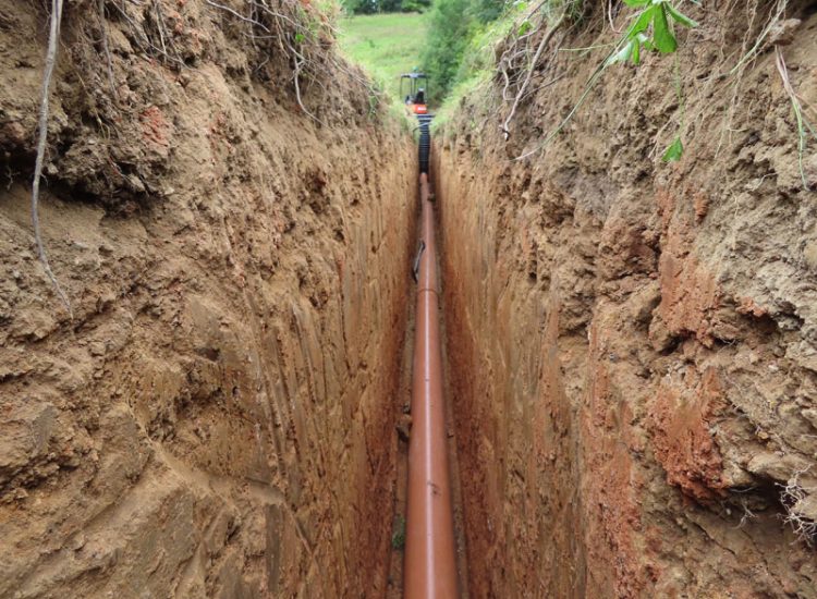 Garden Drainage in Chiddingfold, Godalming, Surrey, GU8 - Failing drainage infrastructure and runoff from a steep emabankment. Garden Drainage in Chiddingfold, Godalming, Surrey, GU8 - Failing drainage infrastructure and runoff from a steep emabankment.