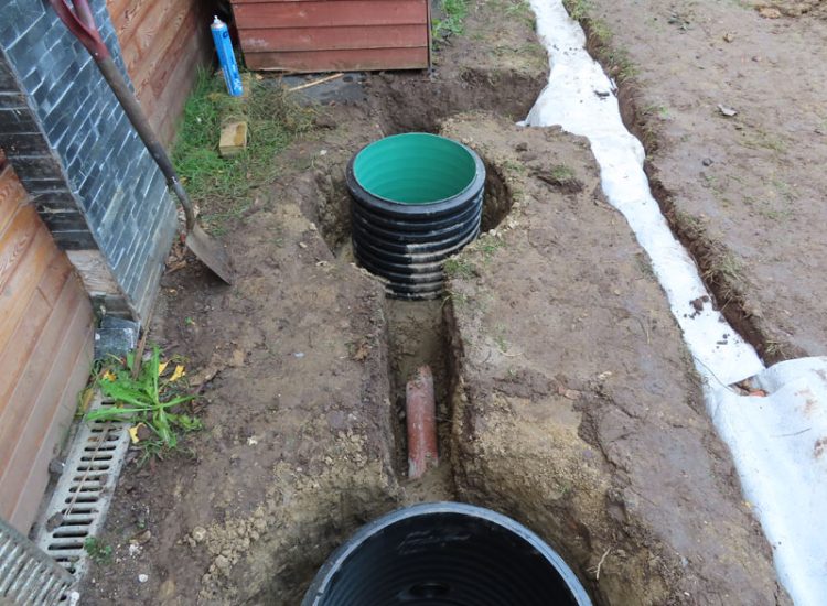 Rear Garden Drainage London, W5 - Issues with access to a garden work building due to flooding needing to be resolved. Rear Garden Drainage London, W5 - Issues with access to a garden work building due to flooding needing to be resolved.