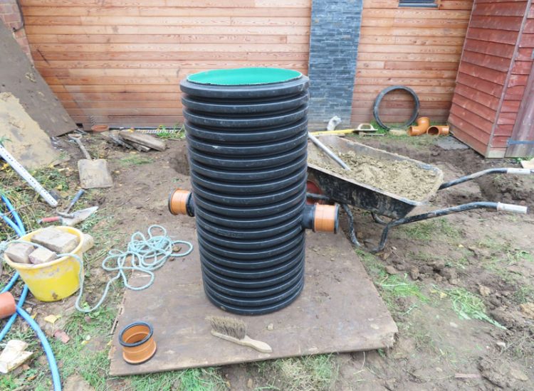 Rear Garden Drainage London, W5 - Issues with access to a garden work building due to flooding needing to be resolved. Rear Garden Drainage London, W5 - Issues with access to a garden work building due to flooding needing to be resolved.