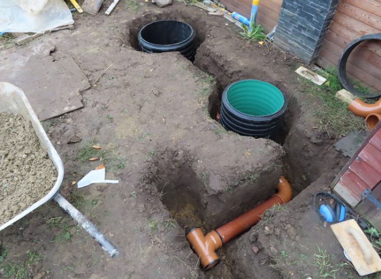 Rear Garden Drainage London, W5 - Issues with access to a garden work building due to flooding needing to be resolved. Rear Garden Drainage London, W5 - Issues with access to a garden work building due to flooding needing to be resolved.