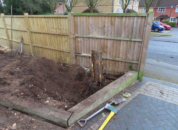 Feather Edge or Close board Fencing Ash Vale, Aldershot, Hampshire, GU12 - New boundary lines created replacing old fencing. Feather Edge or Close board Fencing Ash Vale, Aldershot, Hampshire, GU12 - New boundary lines created replacing old fencing.