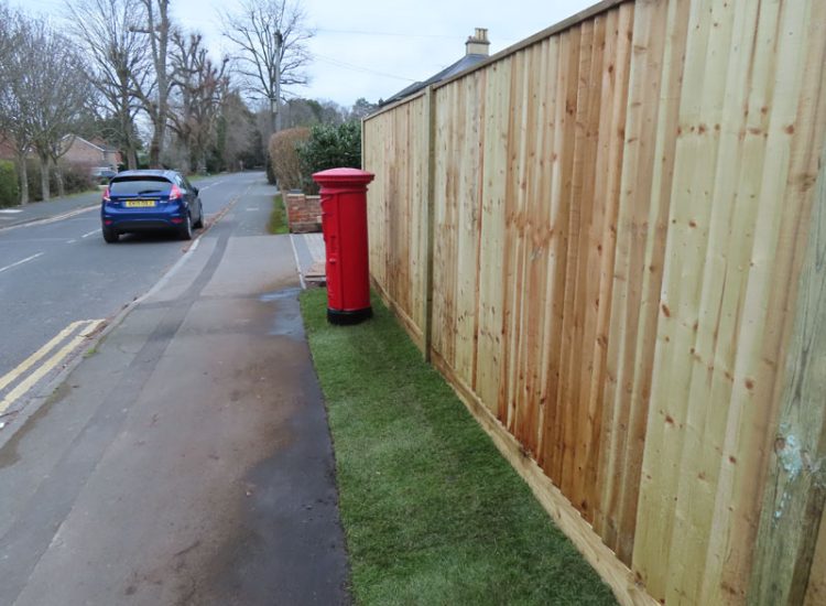 Feather Edge or Close board Fencing Ash Vale, Aldershot, Hampshire, GU12 - New boundary lines created replacing old fencing. Feather Edge or Close board Fencing Ash Vale, Aldershot, Hampshire, GU12 - New boundary lines created replacing old fencing.