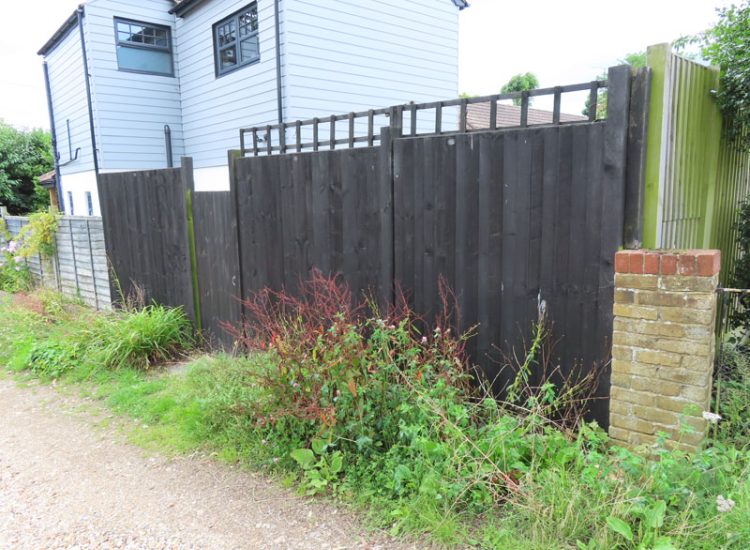 Feather Edge or Close board Fencing Ash Vale, Aldershot, Hampshire, GU12 - New boundary lines created replacing old fencing. Feather Edge or Close board Fencing Ash Vale, Aldershot, Hampshire, GU12 - New boundary lines created replacing old fencing.