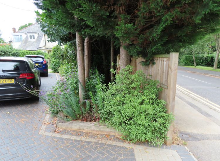 Feather Edge or Close board Fencing Ash Vale, Aldershot, Hampshire, GU12 - New boundary lines created replacing old fencing. Feather Edge or Close board Fencing Ash Vale, Aldershot, Hampshire, GU12 - New boundary lines created replacing old fencing.