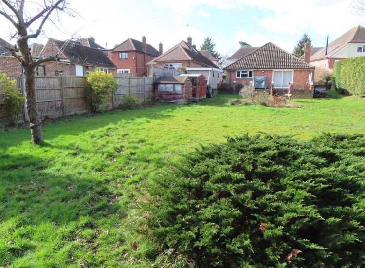 Garden and Lawn Drainage Guildford, Surrey, GU2 - A combined land drainage issue and frequent water mains leaks making this garden unusable for long periods. Garden and Lawn Drainage Guildford, Surrey, GU2 - A combined land drainage issue and frequent water mains leaks making this garden unusable for long periods.