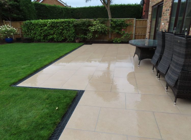 Garden Paving Sandhurst, Berkshire, RG47 - A paved terrace area using porcelain paving.