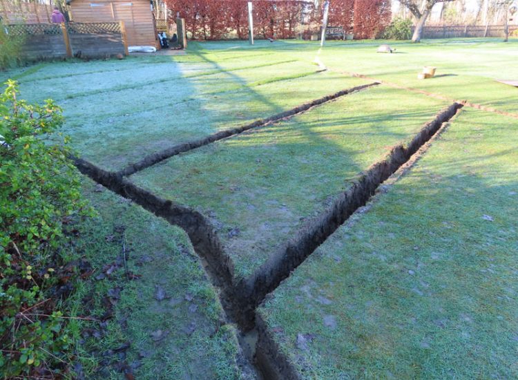 Lawn Drainage Guildford, Surrey, GU4 - Substatial lawn areas suffering from drainage issues caused by runoff and ingress from neighbouring open land and the clay based soil type. Lawn Drainage Guildford, Surrey, GU4 - Substatial lawn areas suffering from drainage issues caused by runoff and ingress from neighbouring open land and the clay based soil type.