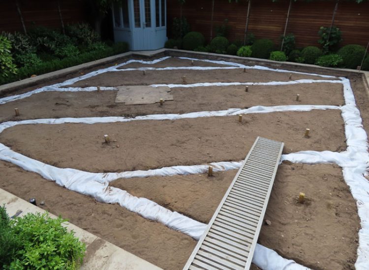 Drainage and New Lawn Weybridge, Surrey, KT13 - A completed garden previosly landscaped but left with lawn drainage issues. Drainage and New Lawn Weybridge, Surrey, KT13 - A completed garden previosly landscaped but left with lawn drainage issues.