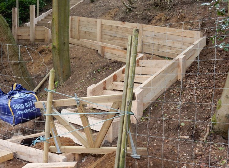New Oak Sleeper Steps Farnham, Surrey, GU9 - Extensive oak sleeper steps incorporated through an embankment area. New Oak Sleeper Steps Farnham, Surrey, GU9 - Extensive oak sleeper steps incorporated through an embankment area.