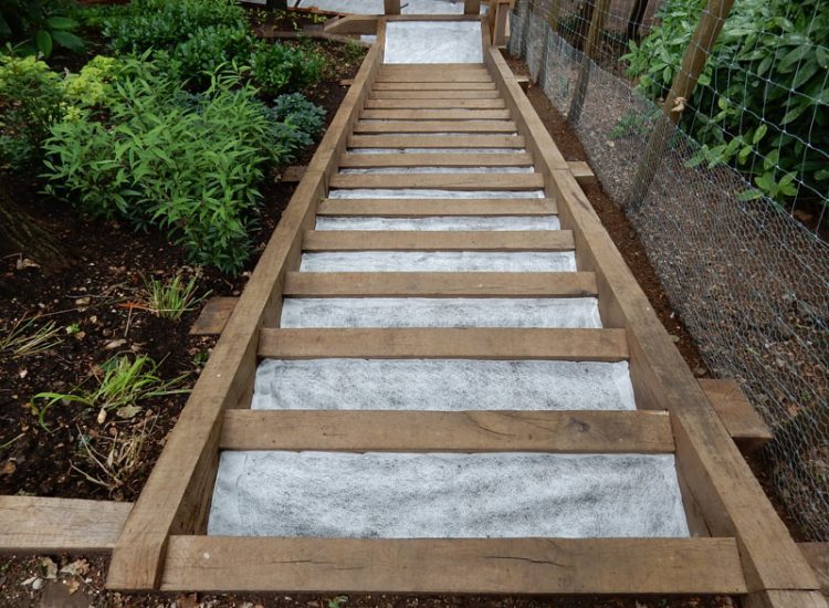 New Oak Sleeper Steps Farnham, Surrey, GU9 - Extensive oak sleeper steps incorporated through an embankment area. New Oak Sleeper Steps Farnham, Surrey, GU9 - Extensive oak sleeper steps incorporated through an embankment area.