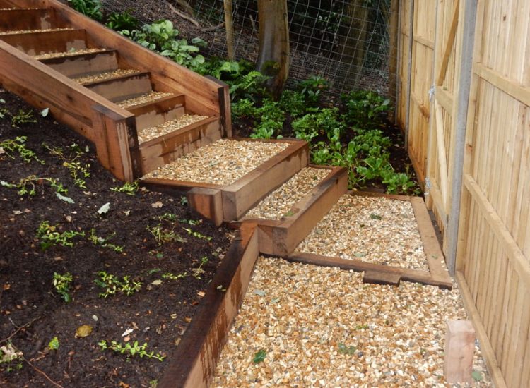 New Oak Sleeper Steps Farnham, Surrey, GU9 - Extensive oak sleeper steps incorporated through an embankment area.