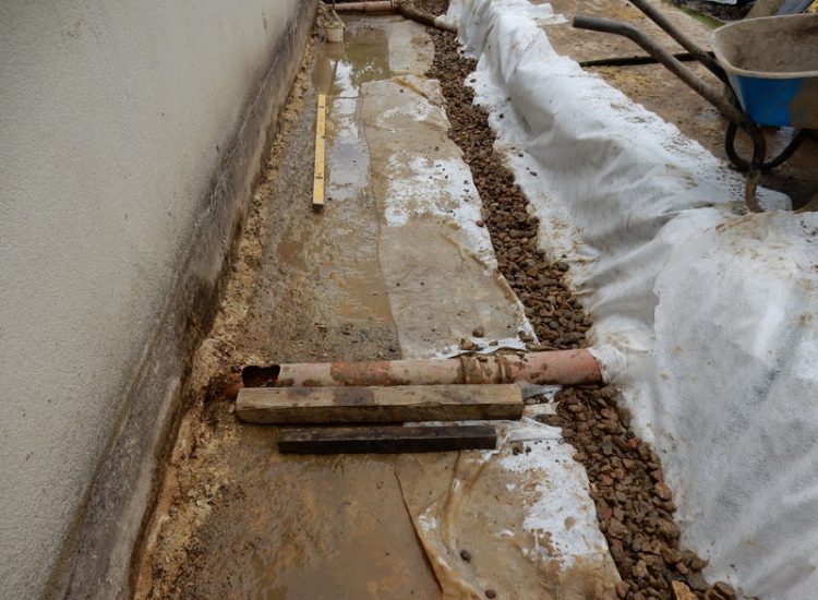 Garden and Planting Border Drainage Cobham, Surrey, KT11 - High retaining walls constructed with no drainage detail behind. Garden and Planting Border Drainage Cobham, Surrey, KT11 - High retaining walls constructed with no drainage detail behind.