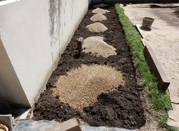 Garden and Planting Border Drainage Cobham, Surrey, KT11 - High retaining walls constructed with no drainage detail behind. Garden and Planting Border Drainage Cobham, Surrey, KT11 - High retaining walls constructed with no drainage detail behind.