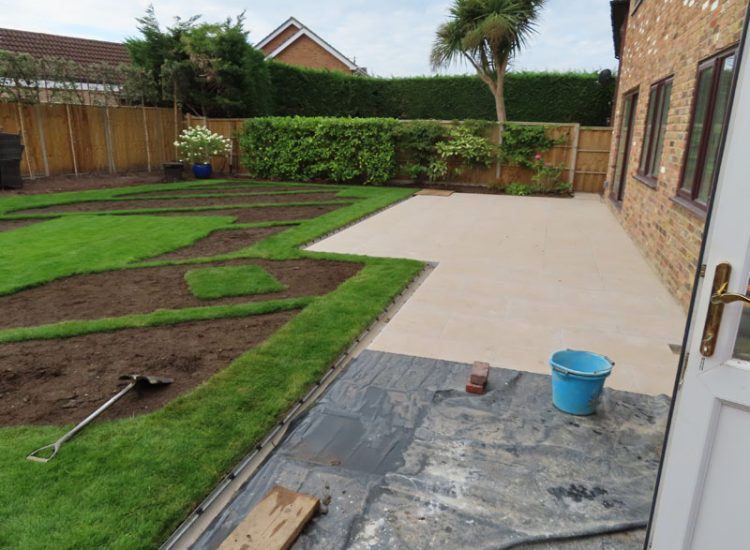 Garden Paving Sandhurst, Berkshire, RG47 - A paved terrace area using porcelain paving.