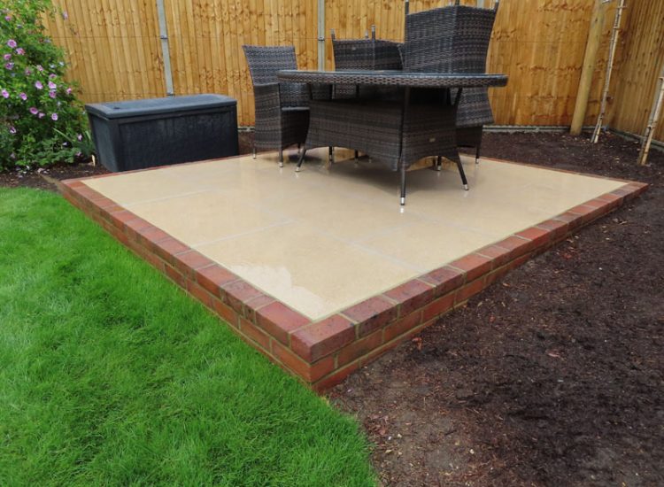 Garden Paving Sandhurst, Berkshire, RG47 - A paved terrace area using porcelain paving.